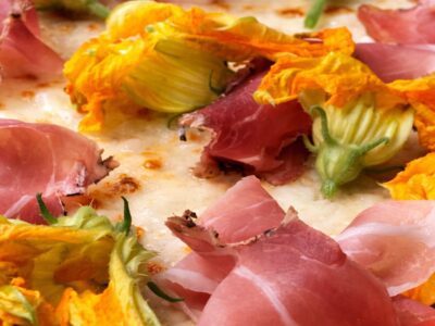 Pizza Bis fiori di zucca e speck